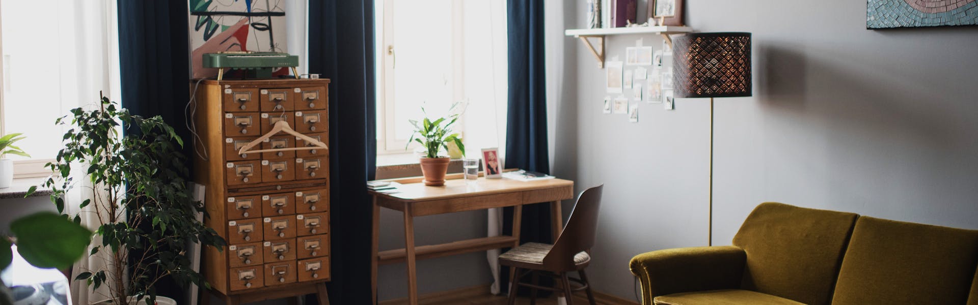 Salon moderne chaleureux - guide d'achat caméra Reolink